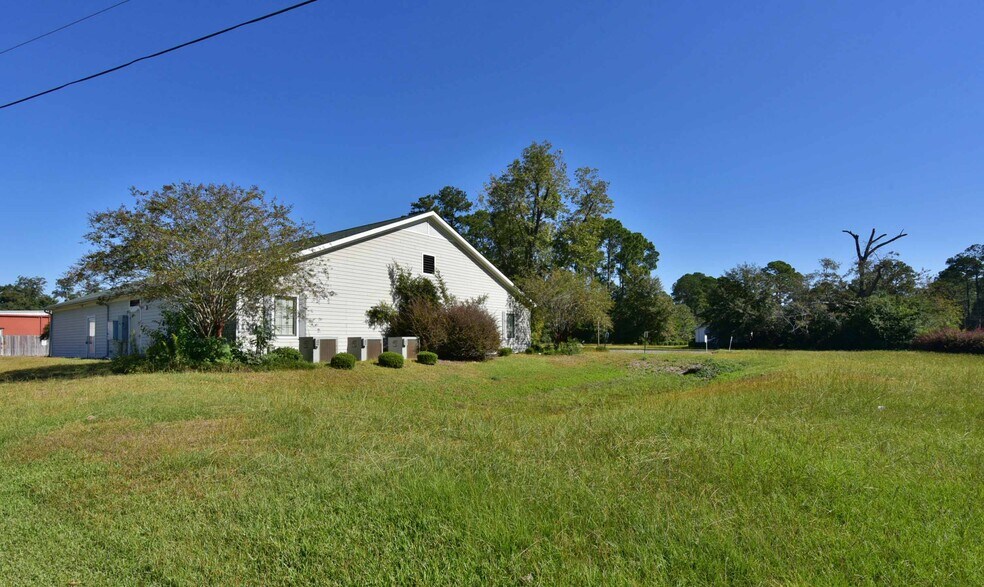 More Photos Of 354 E Washington Ave, Ashburn Healthcare For Sale