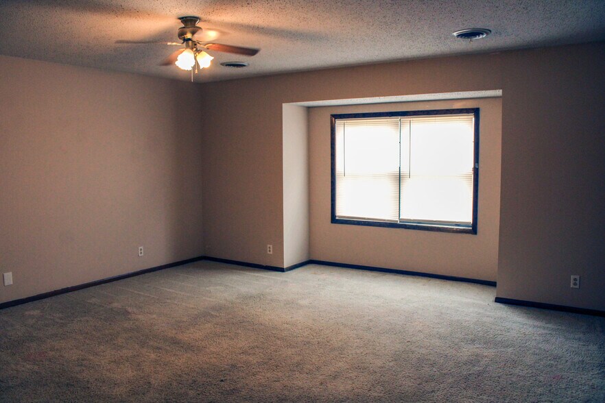 More Photos Of 802 W Wakefield Ave, Sikeston Apartments For Sale