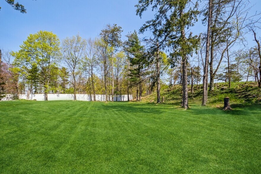 More Photos Of 127-133 Old Rt 9, Fishkill Apartments For Sale