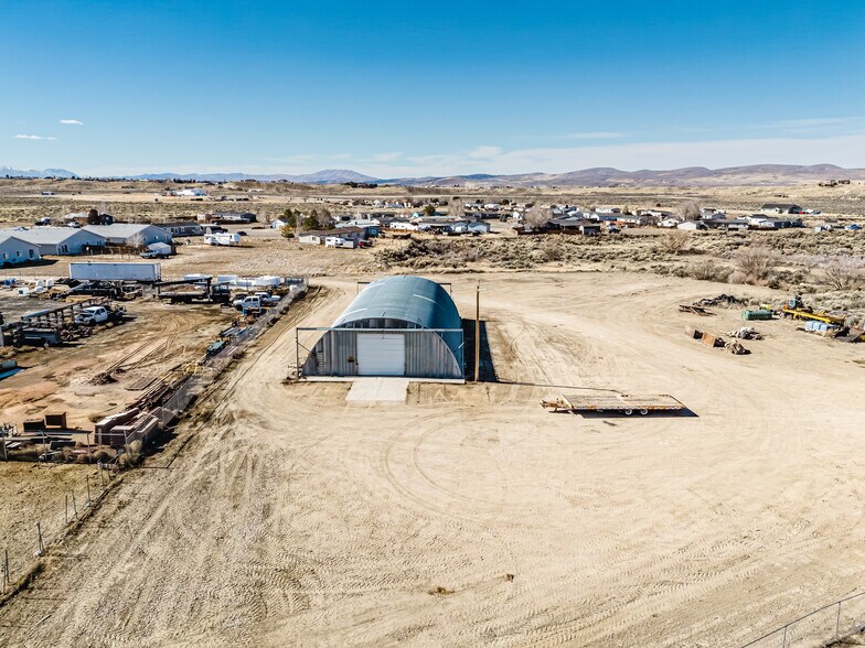 More Photos Of 75 Licht Pky, Spring Creek Industrial For Lease