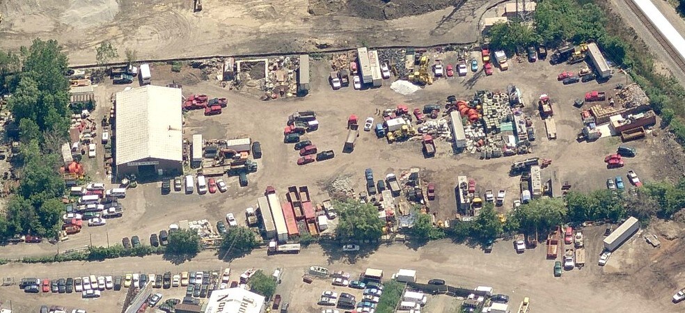 Primary Photo Of 600 Waukegan Rd, Northbrook Warehouse For Lease