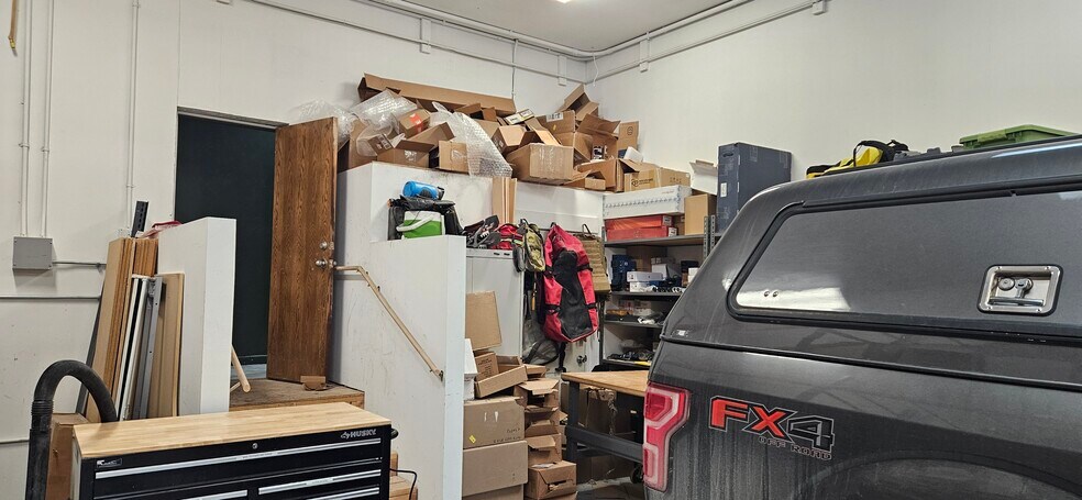 More Photos Of 102 Campbell Ln, Ridgway General Retail For Sale