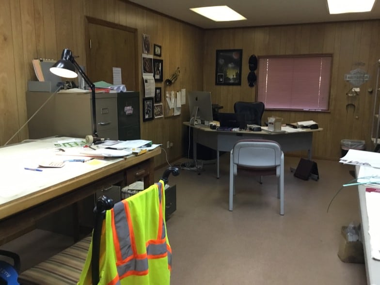 More Photos Of 1462 FM 2199, Marshall Warehouse For Sale