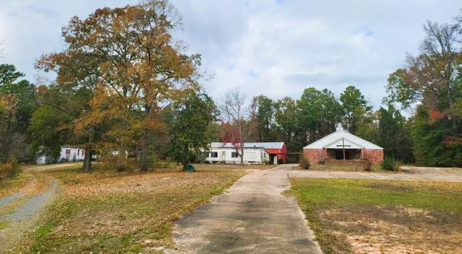 Primary Photo Of 308 Section Line Rd, Leesville Specialty For Sale