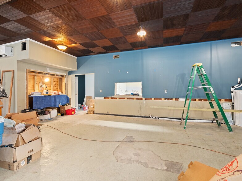 More Photos Of 595 N Main St, Waynesville General Retail For Sale