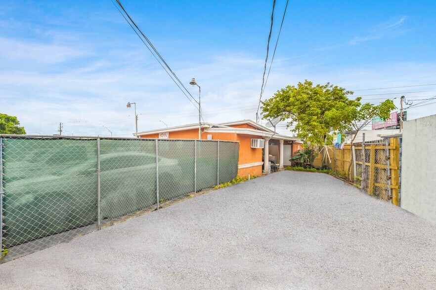 More Photos Of 5720 Hallandale Beach Blvd, West Park Freestanding For Sale