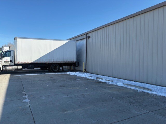 More Photos Of 400 Kristen Ct, Montrose Showroom For Lease