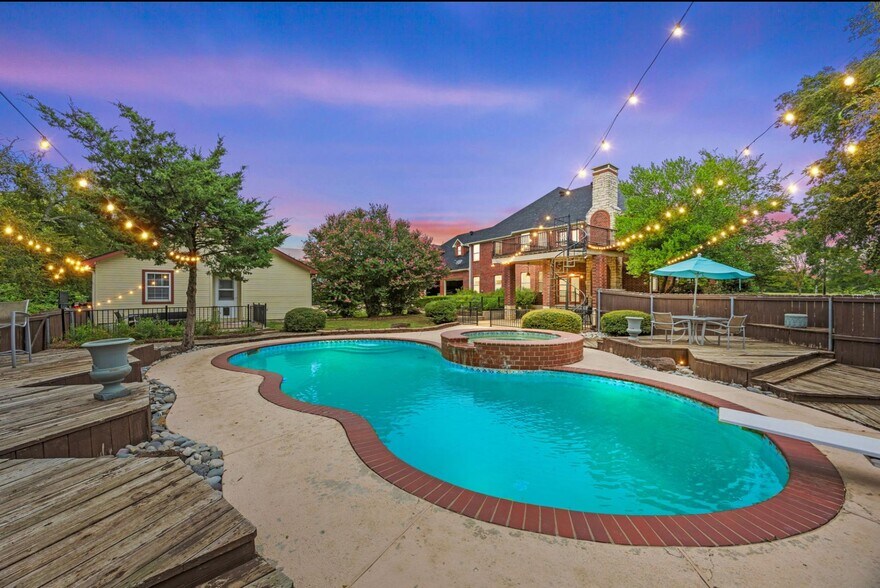 More Photos Of 12900 FM 121, Van Alstyne Lodge Meeting Hall For Sale