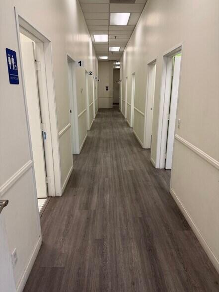 More Photos Of 301-307 N Main St, Santa Ana Storefront For Sale