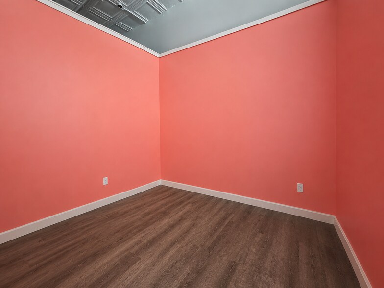 More Photos Of 85 Center St, Middleborough Storefront For Lease