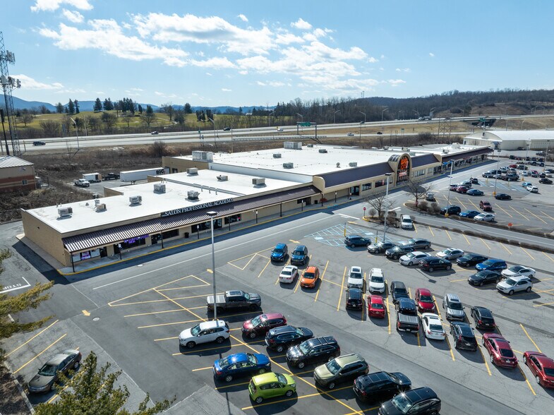 More Photos Of 415 Orchard Ave, Altoona Unknown For Lease