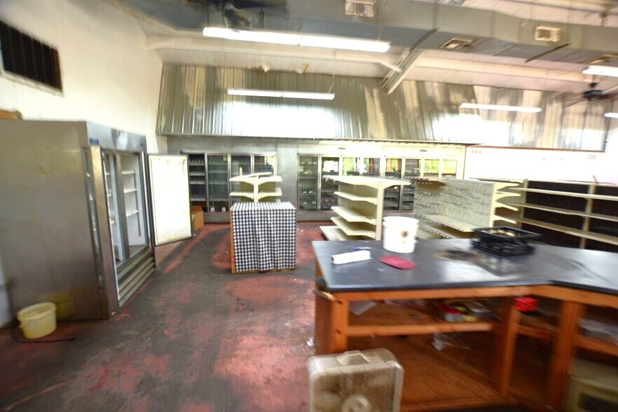 More Photos Of 75174 Hwy 59 Hwy, Stilwell Convenience Store For Sale