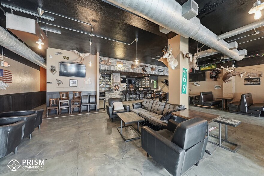 More Photos Of 1332-1336 P St, Lincoln Bar For Sale