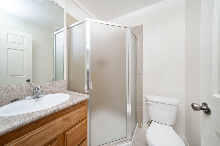 More Photos Of 4651 Cahuenga Blvd, North Hollywood Apartments For Sale