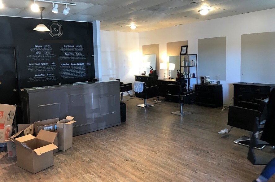 More Photos Of 100-130 Barrington Commons Ct, Barrington Unknown For Lease