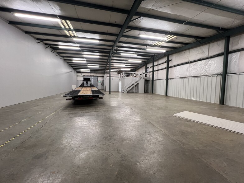 Primary Photo Of 400 Industrial Park Rd, Starkville Distribution For Lease