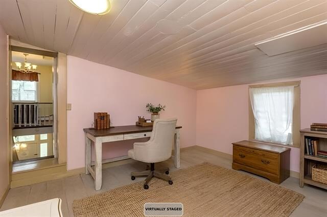 More Photos Of 133 W Springbrook Rd, Broadway Specialty For Sale