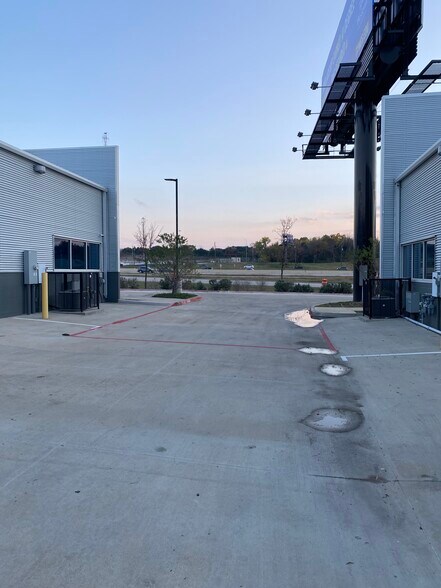 More Photos Of 3111 IH 30, Dallas Light Distribution For Lease