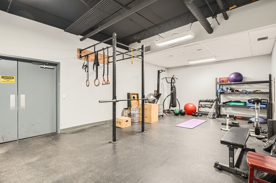 More Photos Of 888 Federal Blvd, Denver Warehouse For Sale