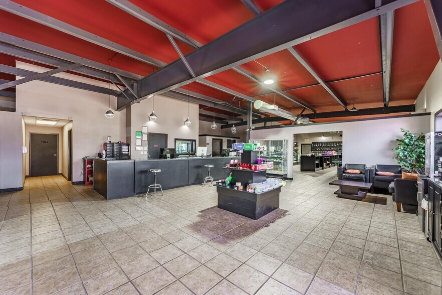 More Photos Of 1971 E US 412 Hwy, Siloam Springs General Retail For Sale