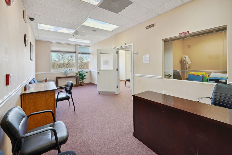 More Photos Of 1374 Whitehorse Hamilton Square Rd, Hamilton Medical For Sale