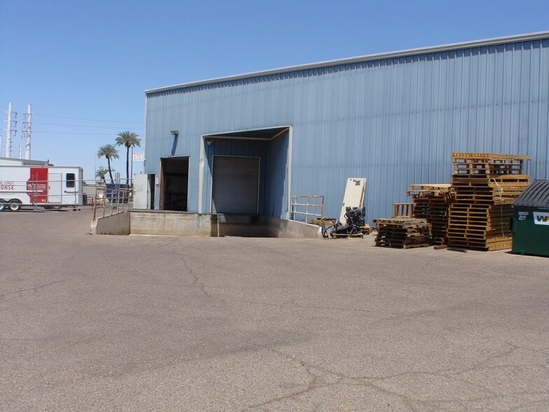More Photos Of 737 W 2nd Ave, Mesa Manufacturing For Sale