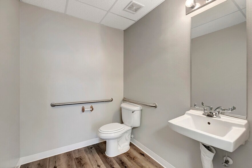 More Photos Of 7204 Massachusetts Ave, New Port Richey Unknown For Lease