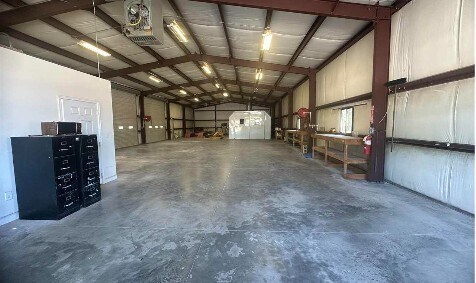 More Photos Of 527 Cheraw St, Bennettsville Distribution For Sale