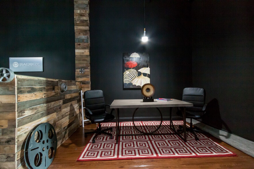 More Photos Of 4160-4260 NW 1st Ave, Boca Raton Showroom For Lease
