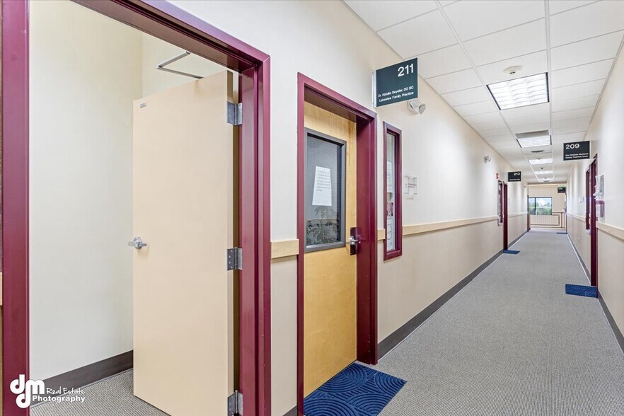 More Photos Of 1901 N Hemmer Rd, Palmer Medical For Sale