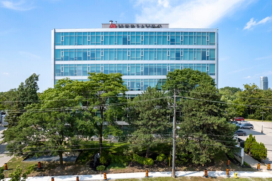 More Photos Of 180 Duncan Mill Rd, Toronto Office For Lease