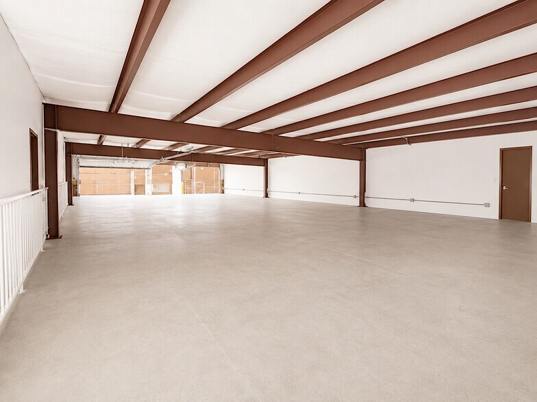 More Photos Of 3508 Wellsite Dr, Norman Distribution For Sale