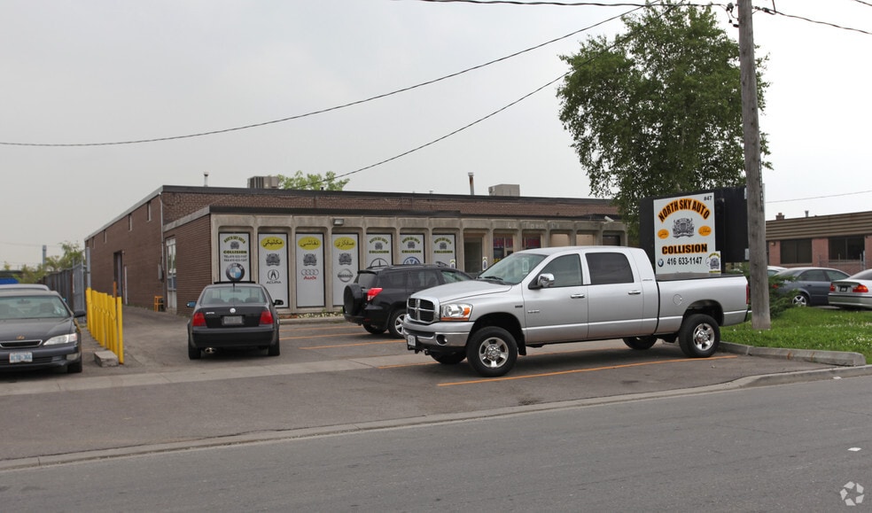 More Photos Of 47 Toro Rd, Toronto Auto Repair For Sale