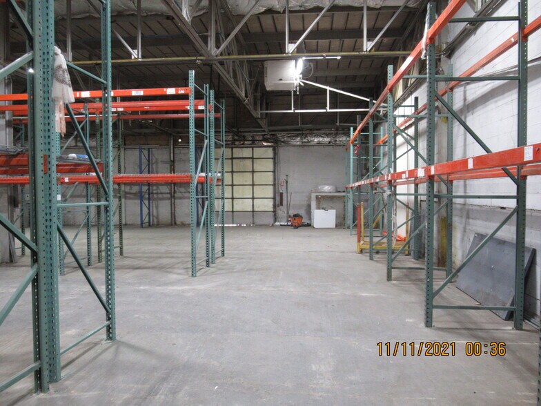 More Photos Of 63 Railroad Ave, Wallkill Warehouse For Lease