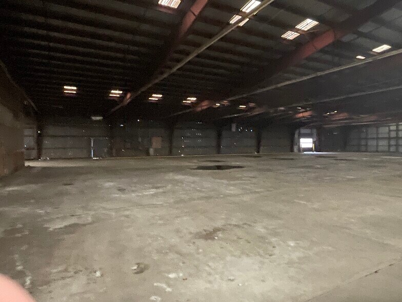 More Photos Of 232 Industrial Blvd, Washington Distribution For Sale