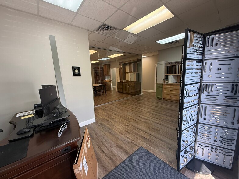 More Photos Of 1169 E 1010 N, Spanish Fork Showroom For Sale