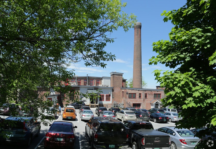 More Photos Of 1 Mill St, Burlington Office For Lease