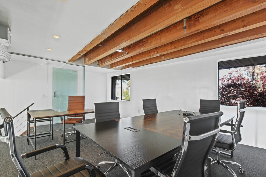 More Photos Of 1201-1291 Electric Ave, Venice Loft Creative Space For Lease