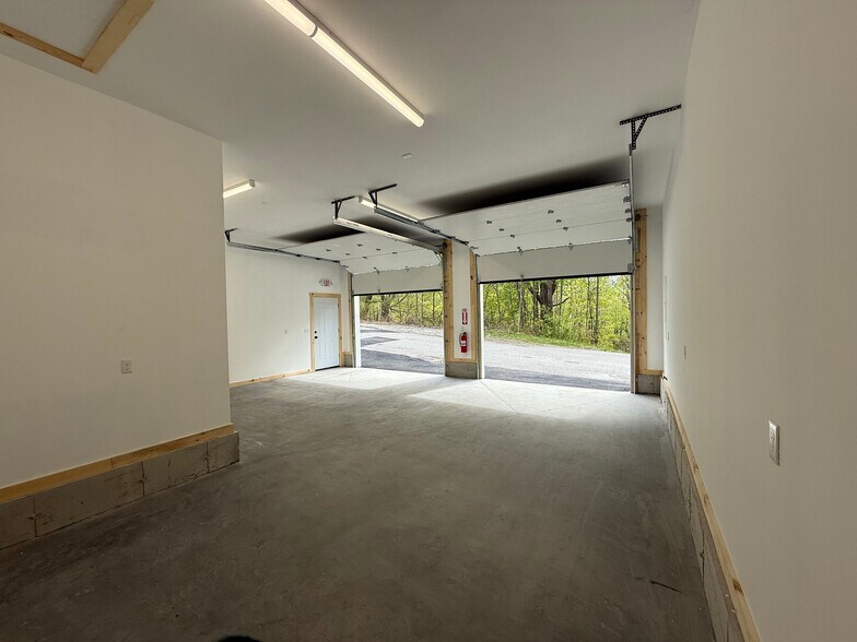 More Photos Of 9 Hutchins St, Auburn Light Distribution For Sale