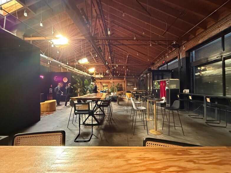 More Photos Of 2014-2022 E 7th St, Los Angeles Office For Lease