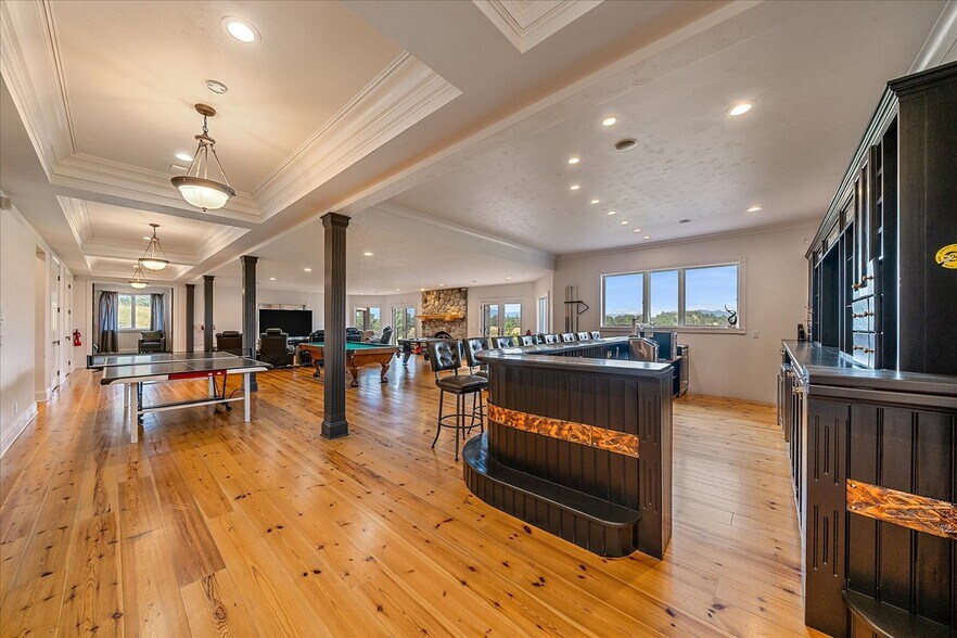 More Photos Of , Indian Hills Specialty For Sale