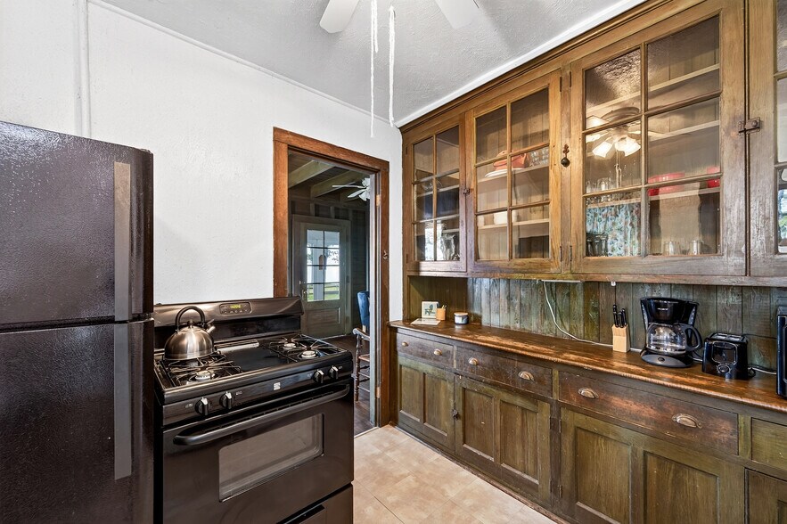 More Photos Of 6 Lotus Bay rd, Irving Multifamily For Sale
