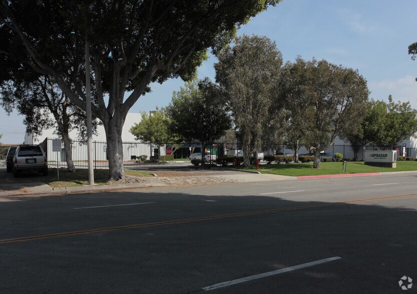 More Photos Of 18502 S Laurel Park Rd, Compton Warehouse For Lease