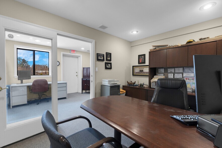 More Photos Of 42 Neal Ct, Plainville Warehouse For Sale