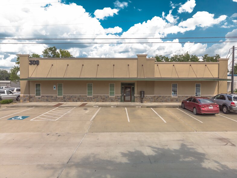 More Photos Of 309 N Washington Ave, Bryan Office For Lease
