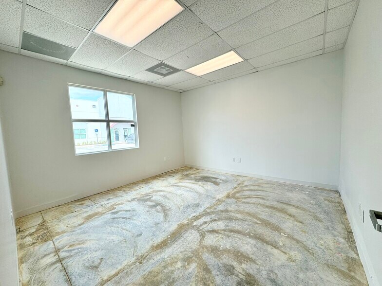 More Photos Of 4328-4330 NW 120th Ave, Coral Springs Warehouse For Sale