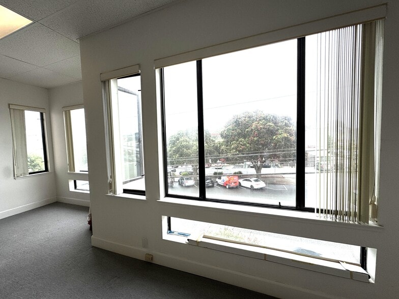 More Photos Of 2301-2323 Noriega St, San Francisco Medical For Sale