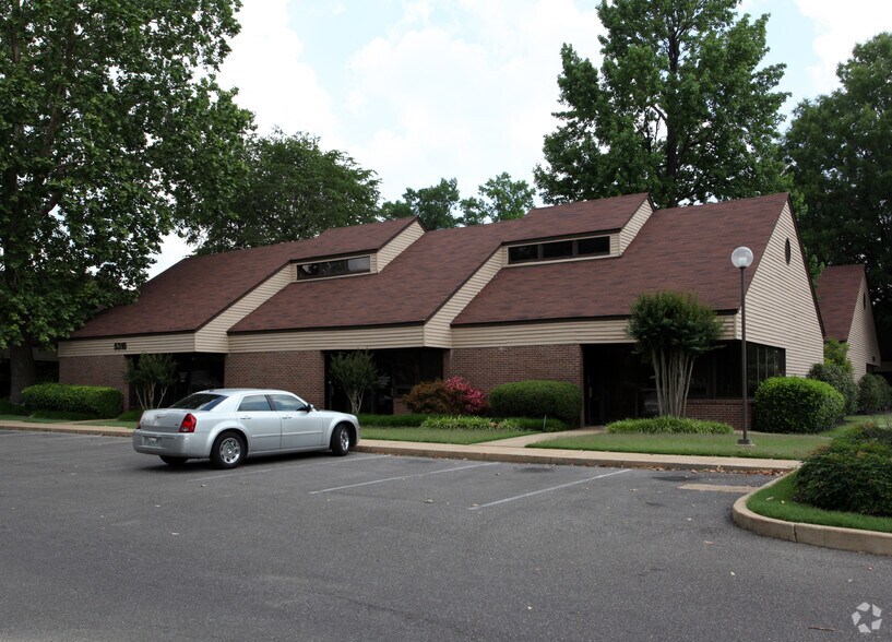 More Photos Of 2893 S Mendenhall, Memphis Unknown For Lease