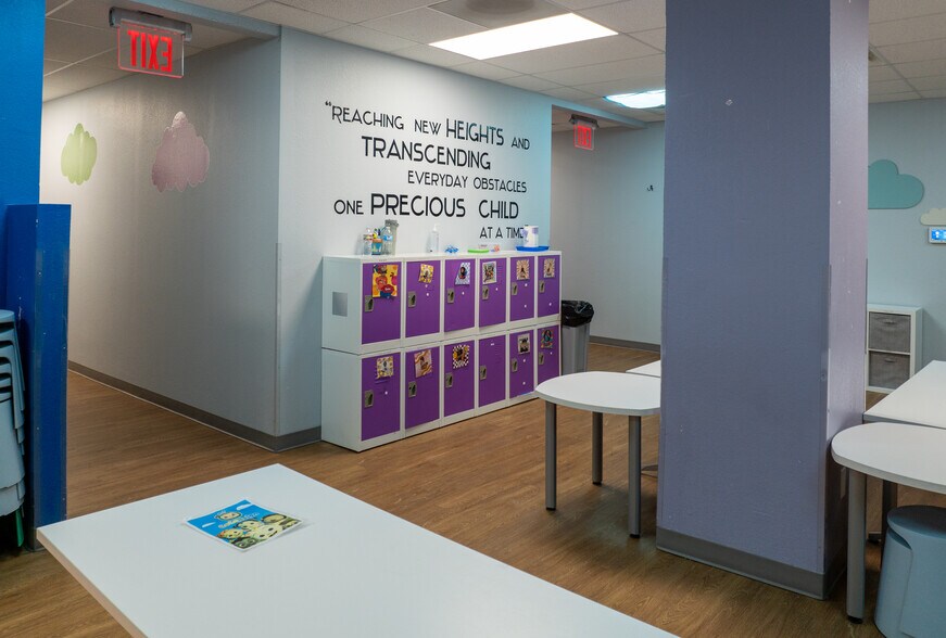 More Photos Of 4441 Bryant Irvin Rd N, Fort Worth Medical For Sale