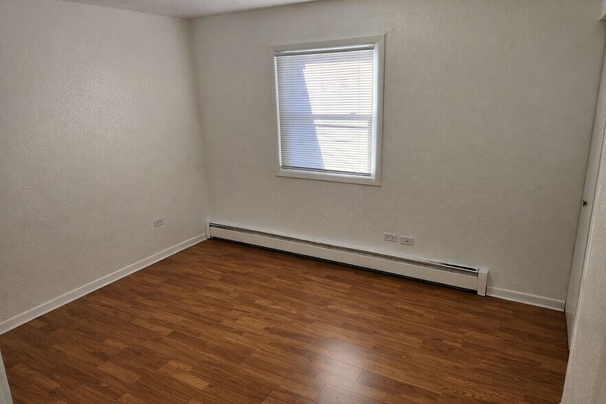 More Photos Of 101 Nicholson St, Joliet Apartments For Sale